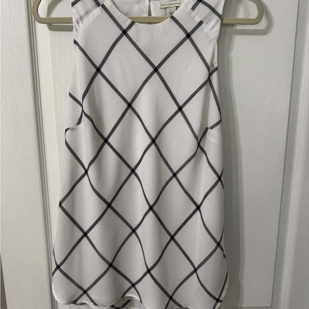 White and Black Checkered Sleeveless Blouse Top